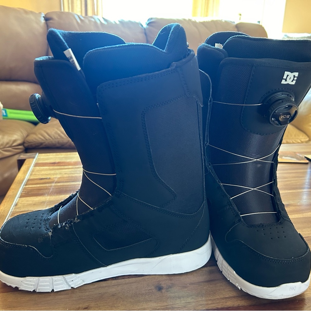 Snowboard boots BOA, women’s size 8, excellent condition